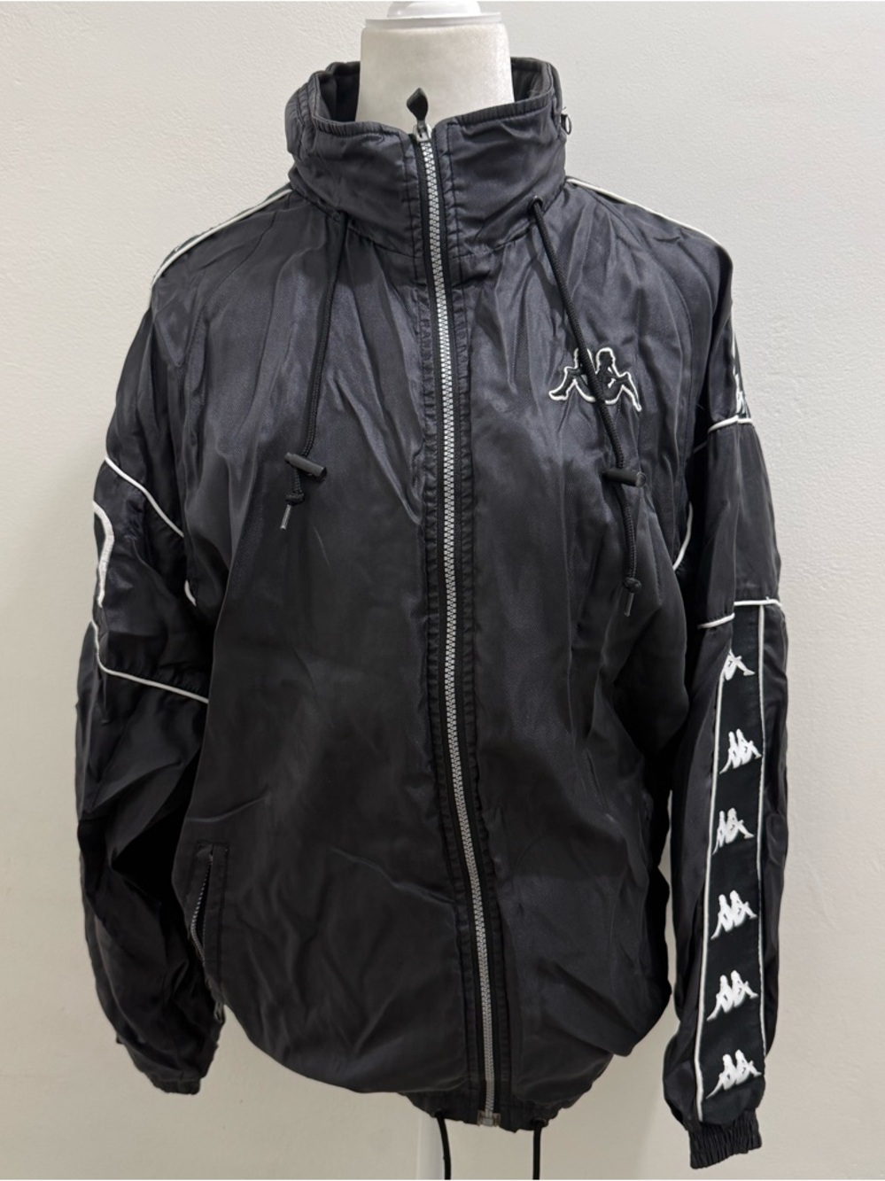 Kappa Italia 90s Vintage Black Windbreaker with White Logo Tape EUC SIZE M